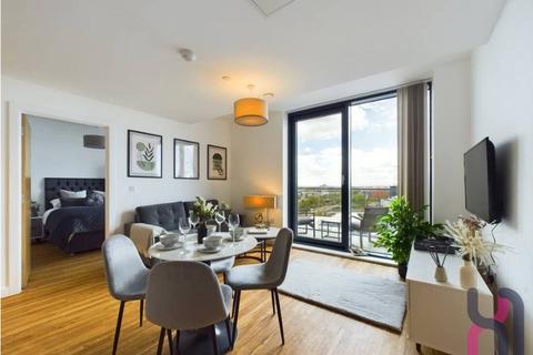 3 bed property, in Manchester Waters, £369,995