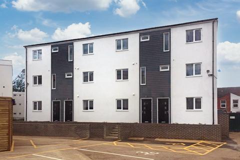 14 bed property, in Northampton, £1,480,000