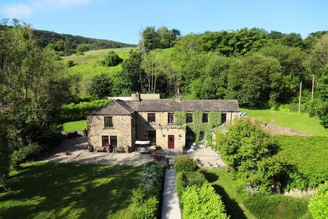 2 bed property, in Calder Dale, £895,000