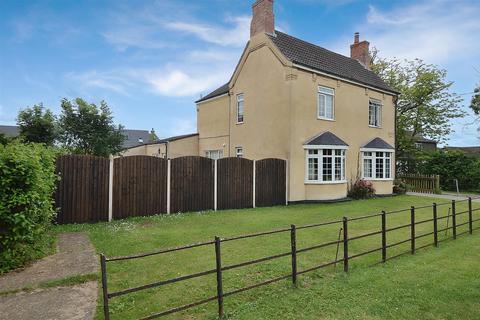 3 bed property, in Century House, £350,000