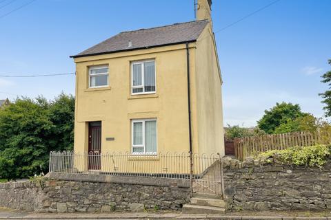 3 bed property, in Bridge Street, £180,000