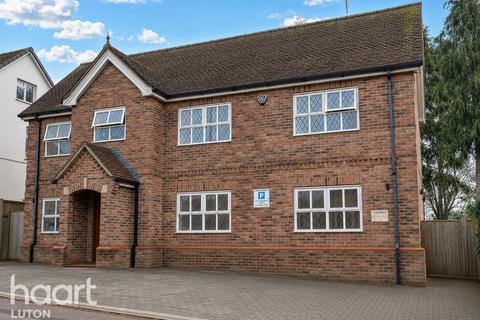 6 bed property, in Wardown Crescent, £700,000
