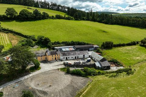 4 bed property, in Llanafan, £645,000