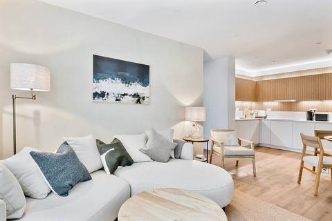 2 bed property, in at The Waterfront, £350,000