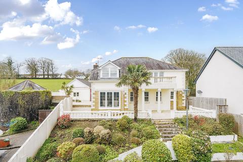 4 bed property, in Station Road, £700,000