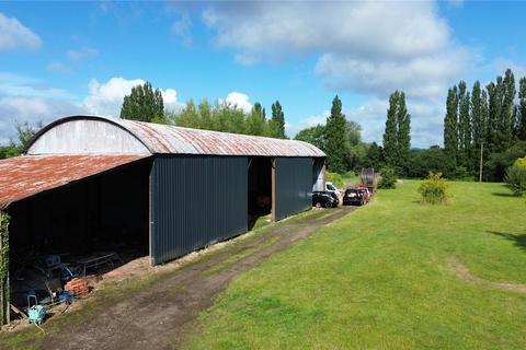 2 bed property, in Barns At Hayne Barton Farm House, £300,000