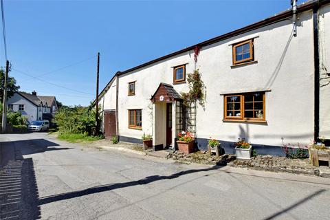 4 bed property, in Yarnscombe, £375,000