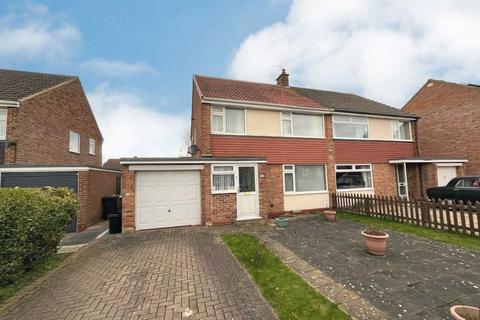 3 bed property, in Roseberry Road, £225,000