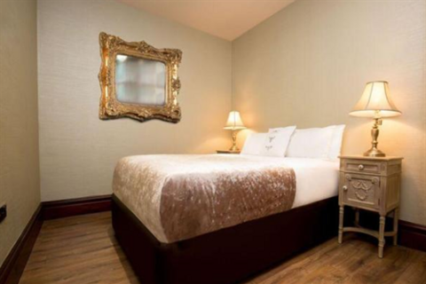 1 bed property, in 60 Old Hall Street, £94,000
