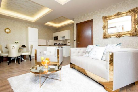 1 bed property, in Old Hall Street, £140,000