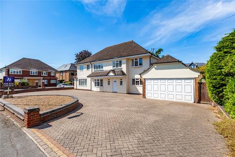6 bed property, in Dalewood Close, £1,395,000