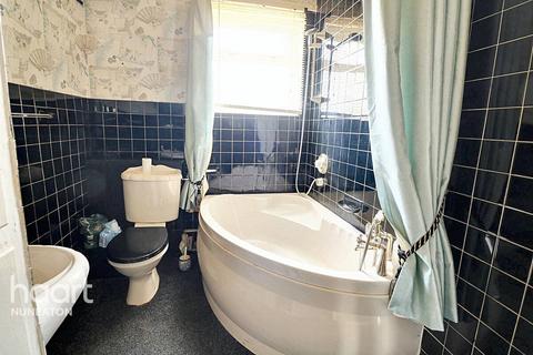 2 bed property, in Ansley Road, £210,000