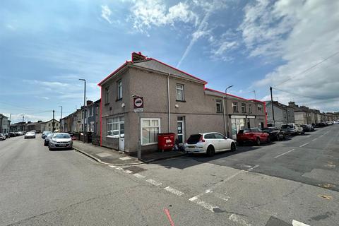 Studio, in Duckpool Road, £230,000