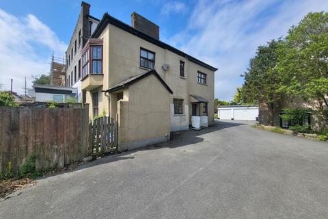 3 bed property, in Callington Road, £210,000