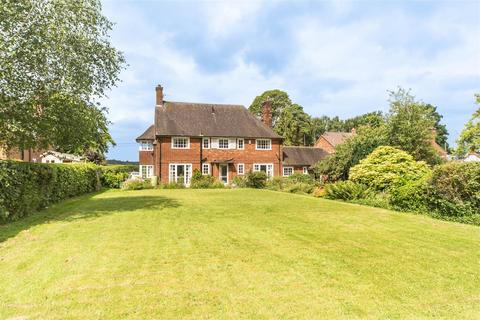 4 bed property, in Cheadle Road, £625,000