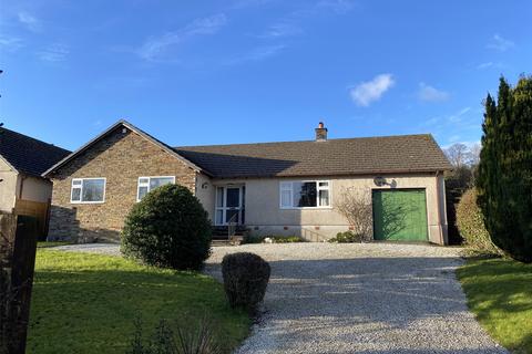 3 bed property, in North Road, £450,000