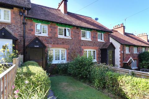 2 bed property, in Redway, £225,000