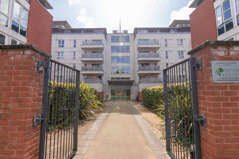 1 bed property, in Watkin Road, £95,000