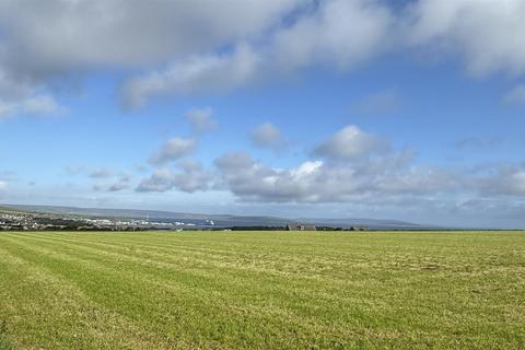 Studio, in Potential development land, £425,000