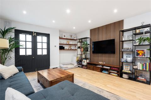 2 bed property, in Wheler Street, £900,000