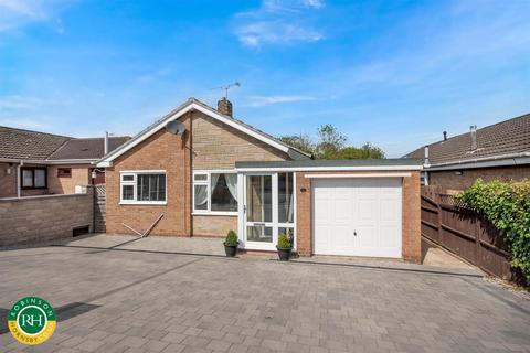 3 bed property, in Rockcliffe Drive, £280,000