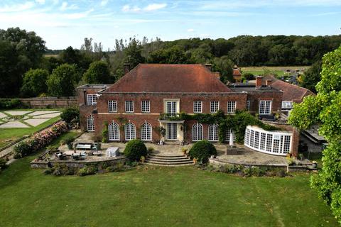 5 bed property, in Broadfield, £2,500,000