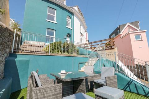 3 bed property, in North Furzeham Road, £450,000