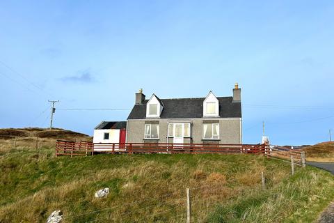 3 bed property, in Minchview, £120,000