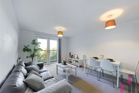 2 bed property, in Spinner House, £160,000