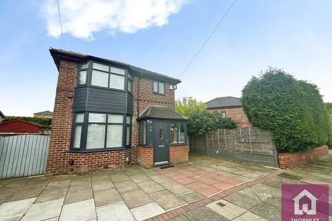 3 bed property, in Orient Road, £350,000