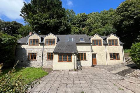 4 bed property, in Cwm House, £750,000