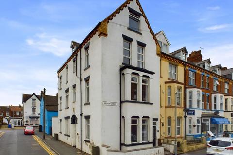 6 bed property, in South Street, £230,000
