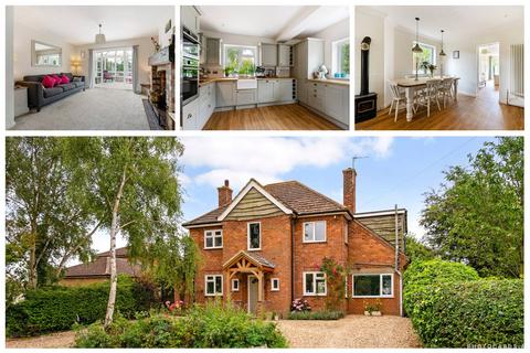4 bed property, in The Manse, £385,000