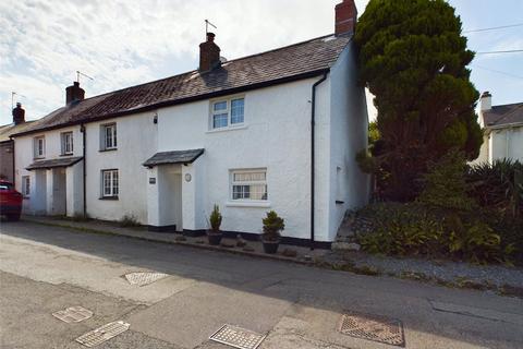 2 bed property, in West Street, £200,000
