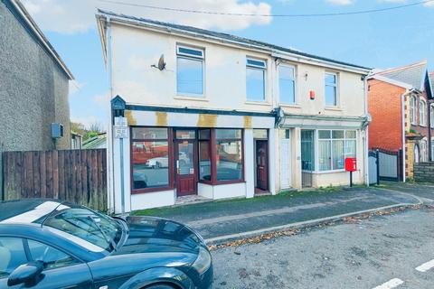 Land, in Heol Llanelli, £149,000