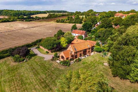 4 bed property, in Kersall, £995,000