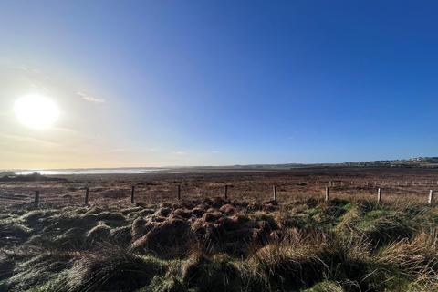 Land, in Tong Farm, £30,000