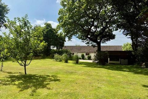 3 bed property, in Berry, £440,000
