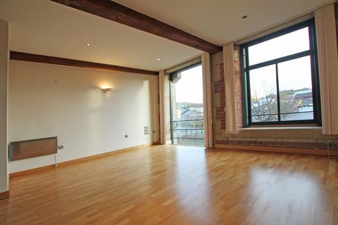 2 bed property, in Victoria Mills, £120,000