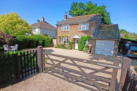 3 bed property, in Stopples Lane, £595,000