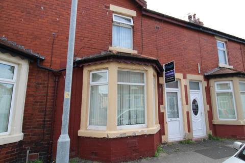2 bed property, in Addison Road, £60,000