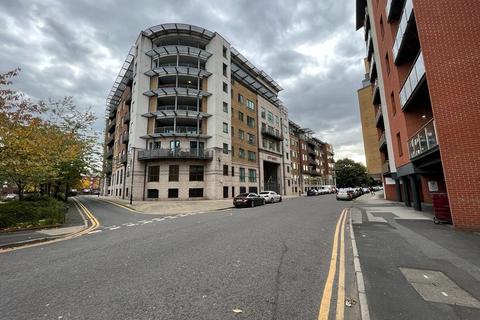2 bed property, in City South, £200,000