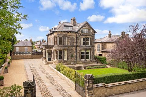 5 bed property, in Beech Grove, £2,500,000