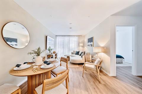 3 bed property, in at The Waterfront, £470,000