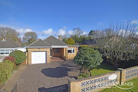 3 bed property, in Archdale Close, £270,000