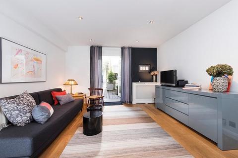 3 bed property, in Hampson Street, £210,000