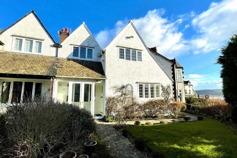 3 bed property, in Bryn Hyfryd Park, £299,950