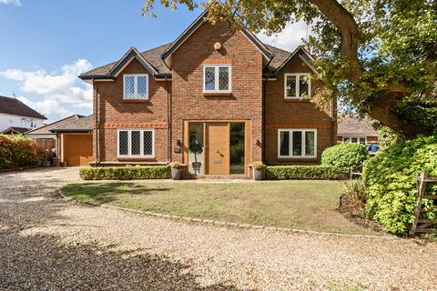 5 bed property, in Waterperry Lane, £1,500,000