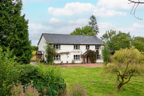 4 bed property, in Treuddyn, £600,000
