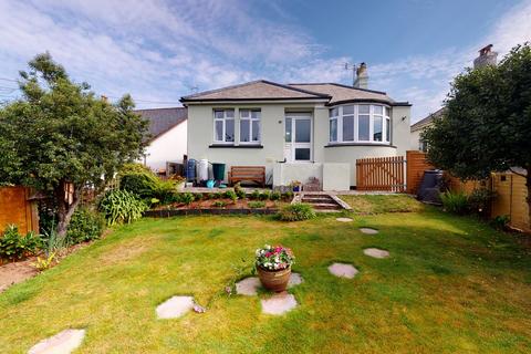 3 bed property, in Trevanion Road, £299,950